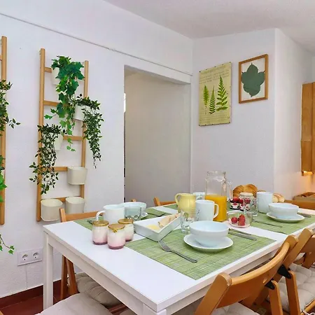Comfortable House In With Terrace * ساو مارتينهو دو بورتو